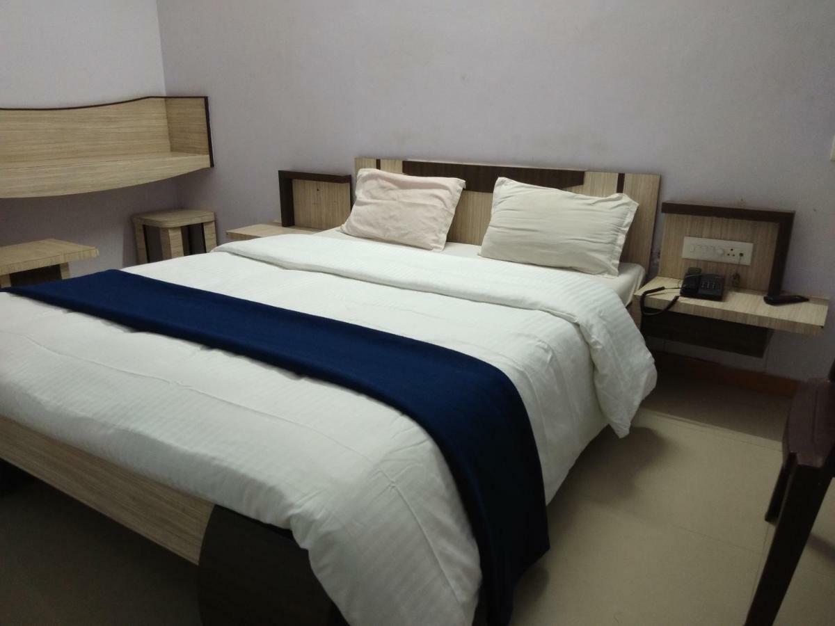 Hotel Kailash Dwarka  Exterior photo